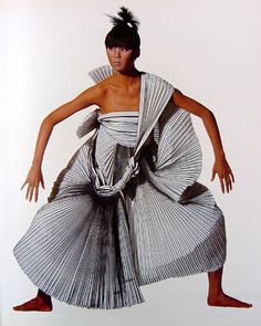 PLEATS PLEASE ISSEY MIYAKE CONCEPT